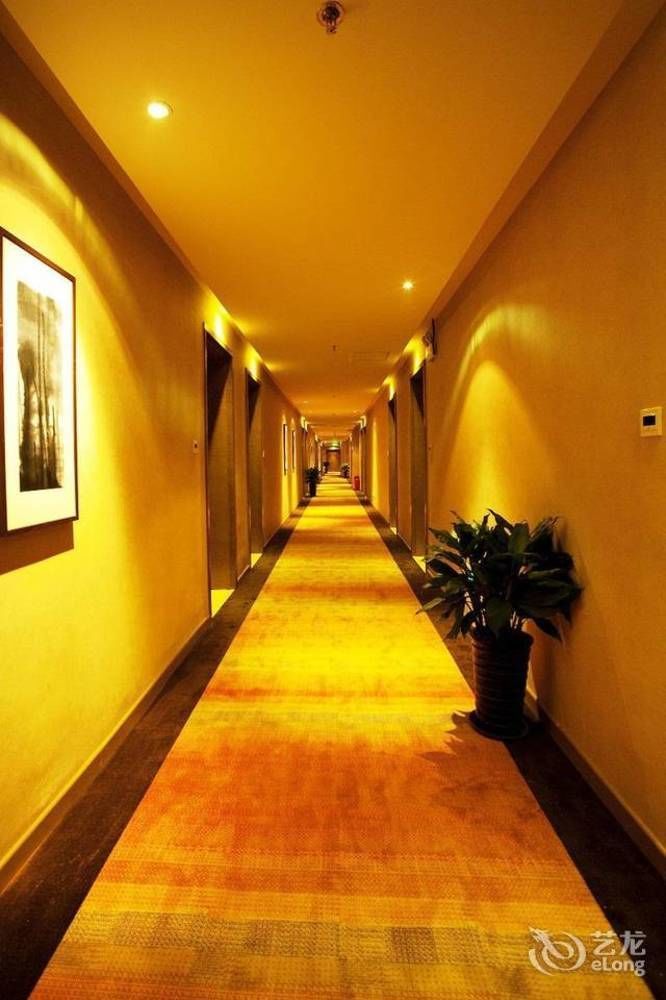 Heyi Hotel Hefei Changjiang Middle Road Екстериор снимка